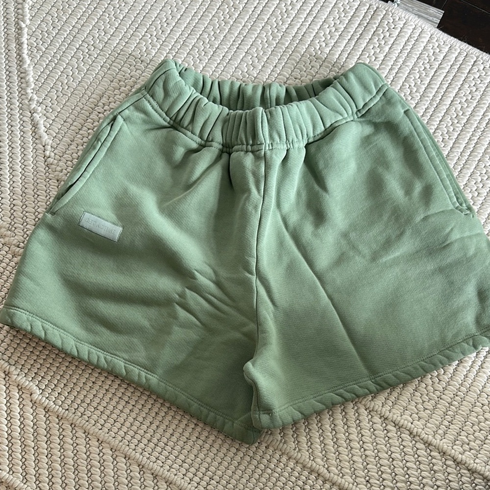 Set Active Sweat Shorts in Meadow